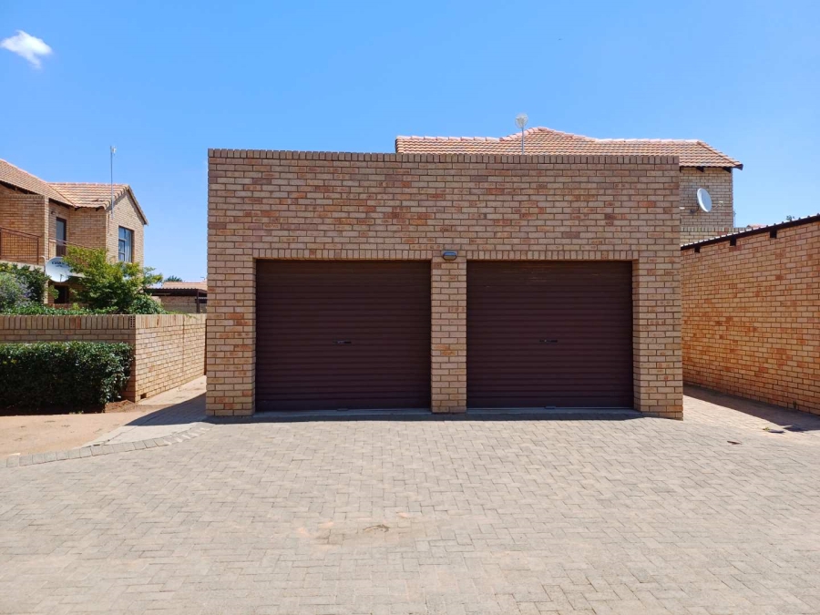 2 Bedroom Property for Sale in Wilgehof Free State